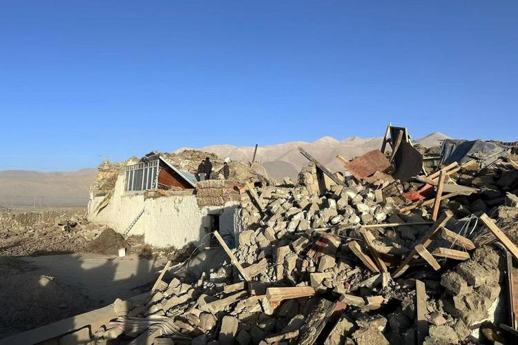 Powerful earthquake rocks remote region of Tibet and parts of Nepal, killing at least 95